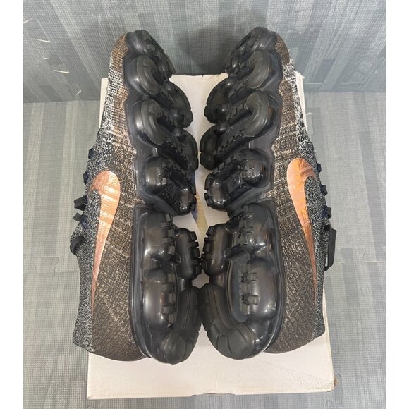 Nike Air VaporMax Flyknit Sneakers – Men’s 12 Black - Picture 11 of 16